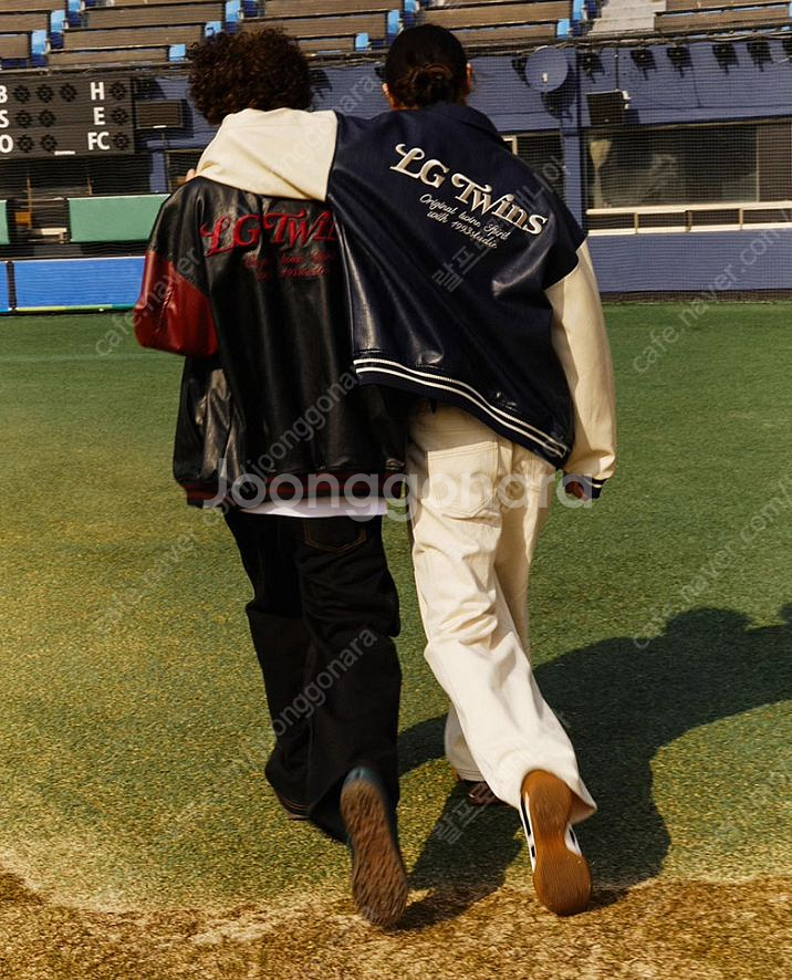 LG트윈스x1993스튜디오 빈티지 바시티자켓--2