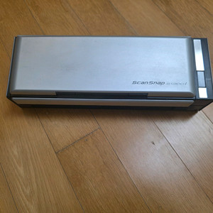 후지쯔 scansnap s1300i 스캐너 팝니다.
