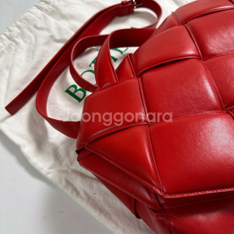 보테가 베네타 가방 패딩 탑 핸들 백 팝니다--2