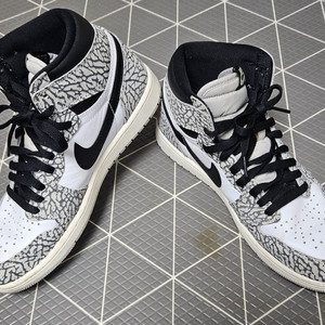 나이키 에어조던 레트로 하이OG 엘리펀트