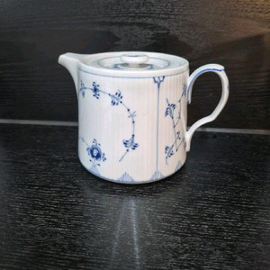 미개봉)로얄코펜하겐 플레인 원통형티팟 750ml