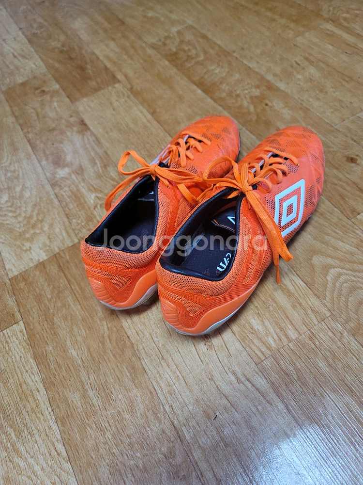엄브로 축구화 급처--2