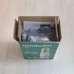 뉴트리불렛 초고속 미니 블렌더 NB908