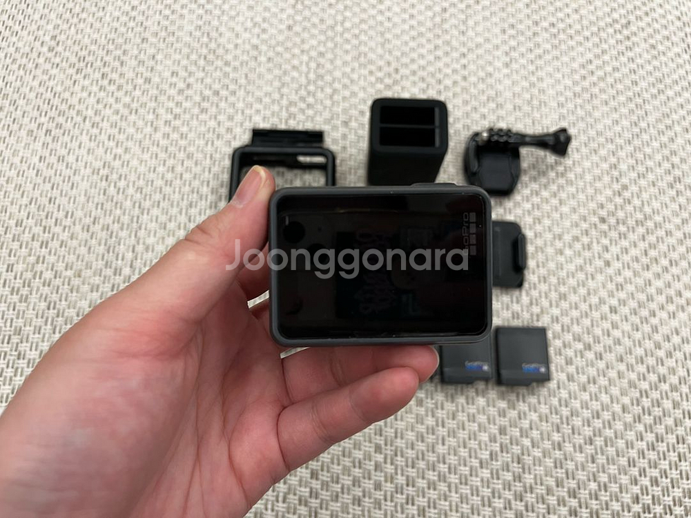 고프로 히어로5(배터리 4개, 충전기 포함)--2