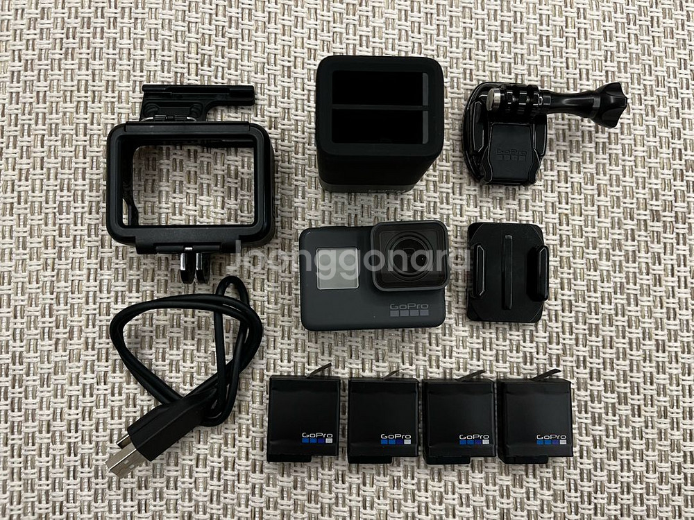 고프로 히어로5(배터리 4개, 충전기 포함)--0