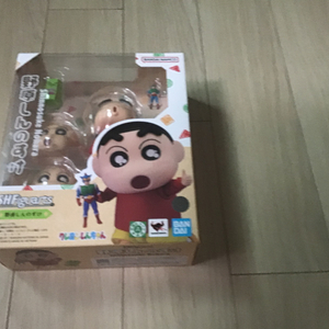 shf 짱구 판매해요.