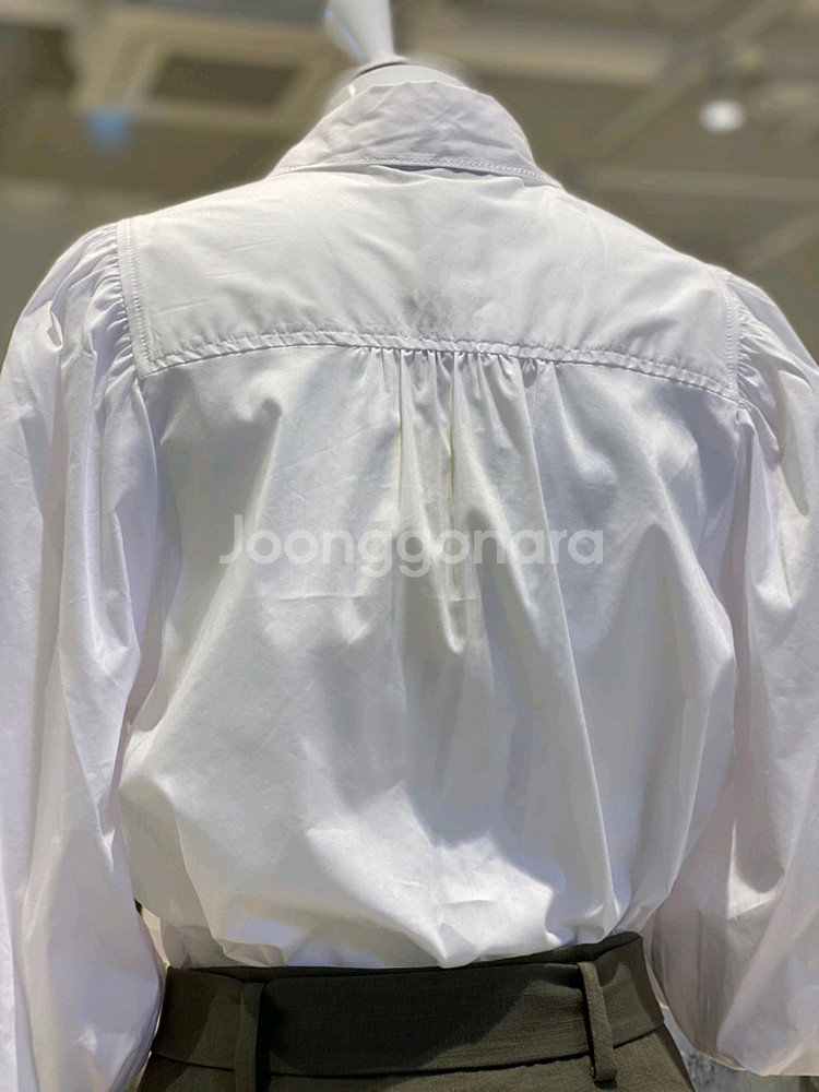 듀엘 퍼프소매 블라우스--4