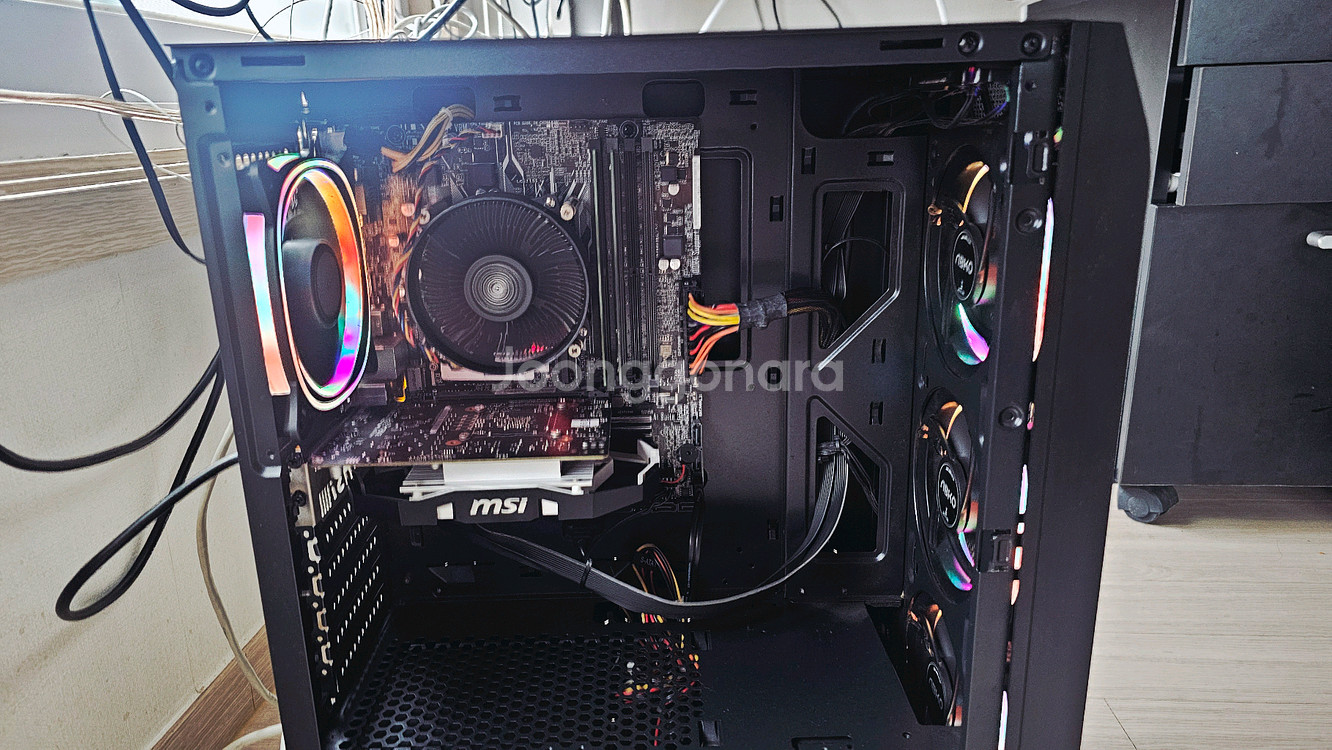 컴퓨터 게이밍사무용 데스크탑 본체 i7-7700 팝니다--1