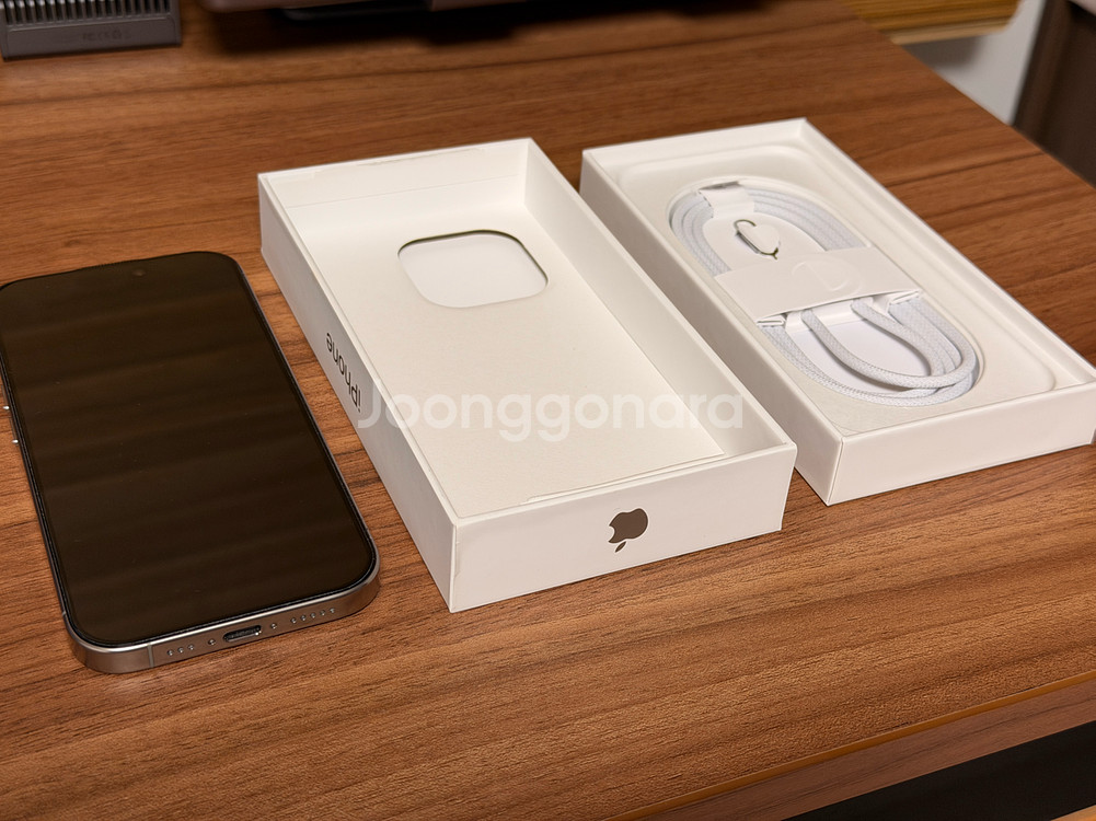아이폰16 프로 내추럴 티타늄 256GB--10