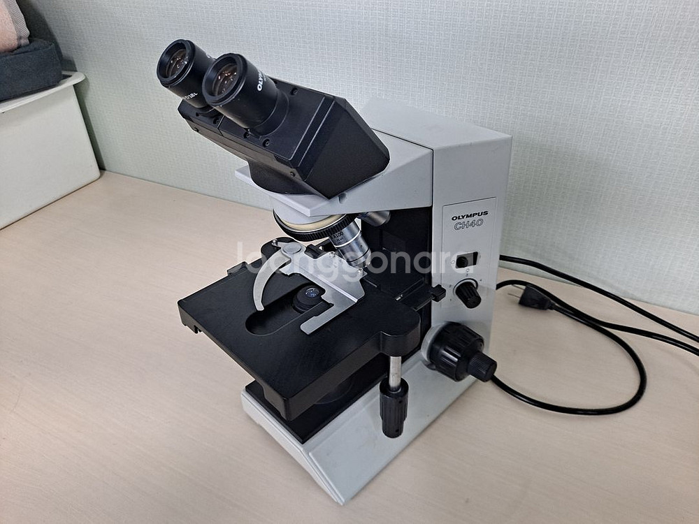 OLYMPUS CH40RF100--0