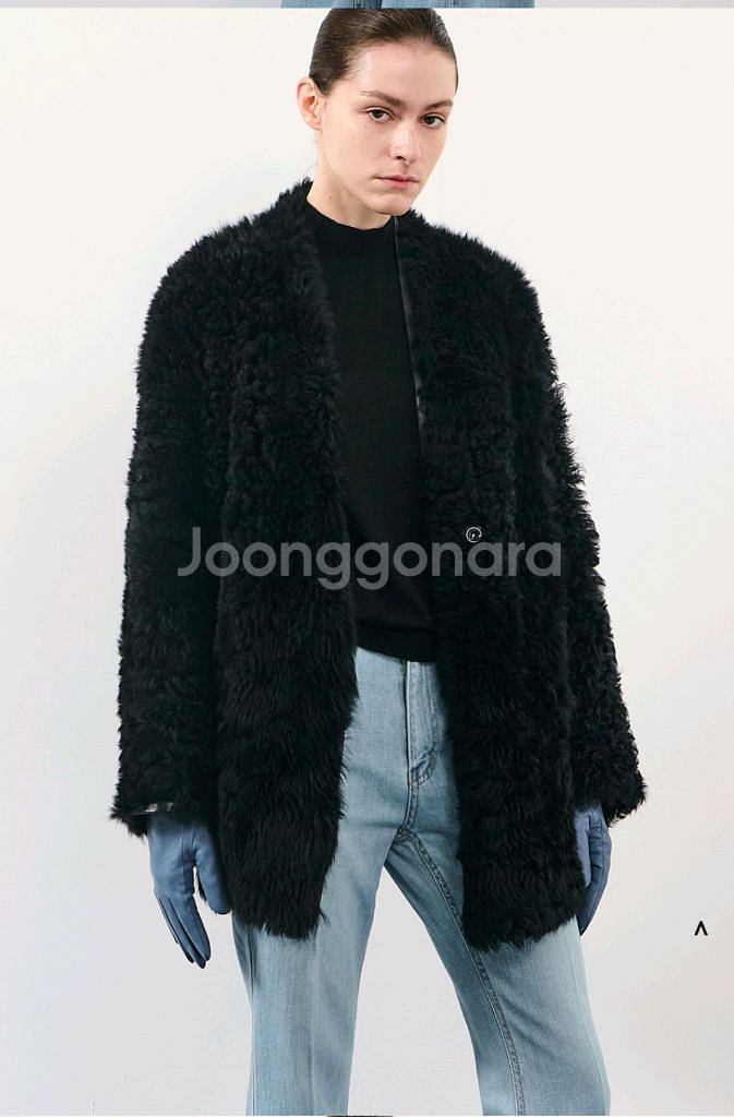 램스킨 퍼 하프 코트 Black--2