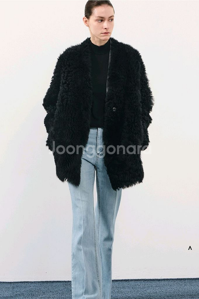 램스킨 퍼 하프 코트 Black--3