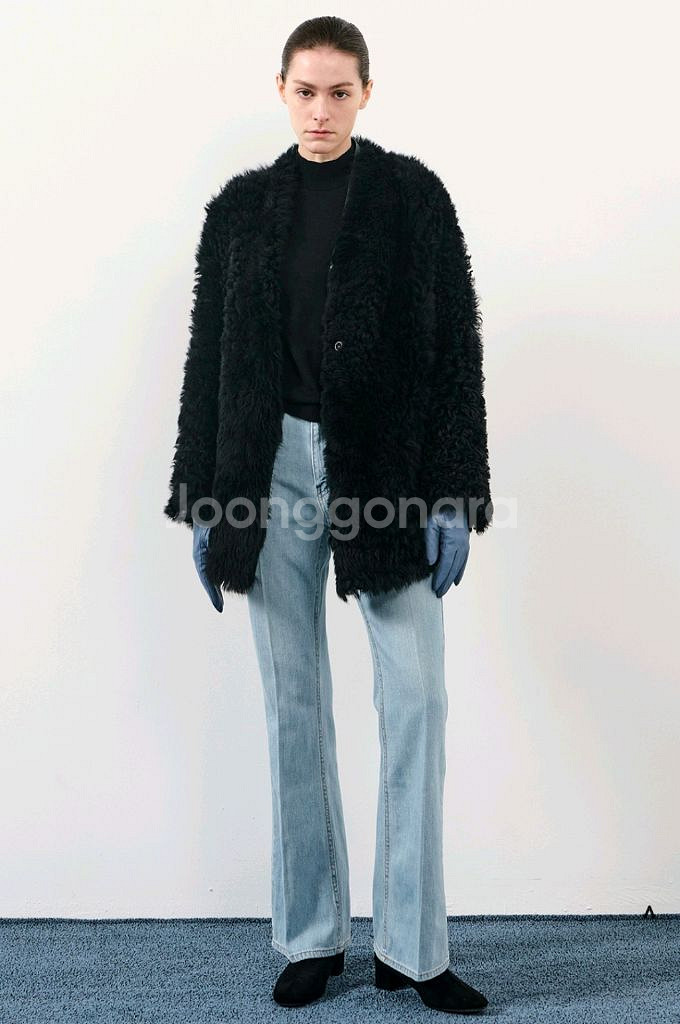 램스킨 퍼 하프 코트 Black--7