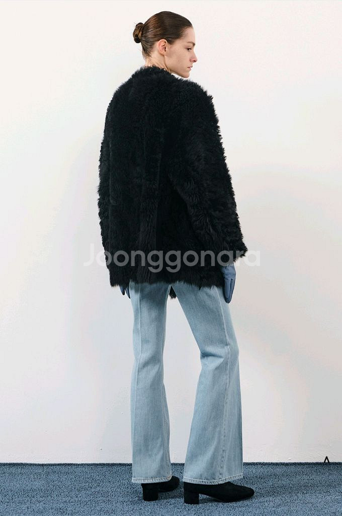 램스킨 퍼 하프 코트 Black--5