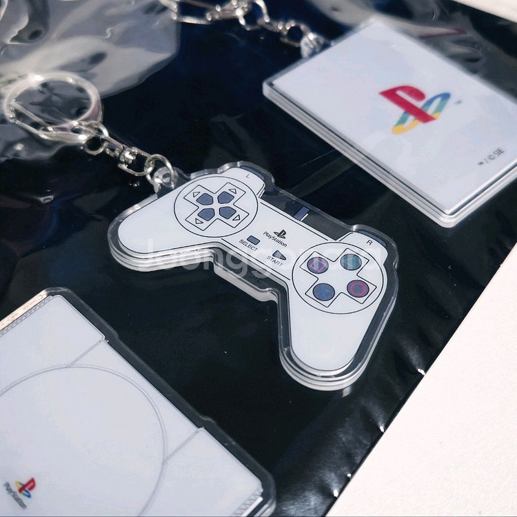 플레이 스테이션 30주년 기념 키링 3종--2