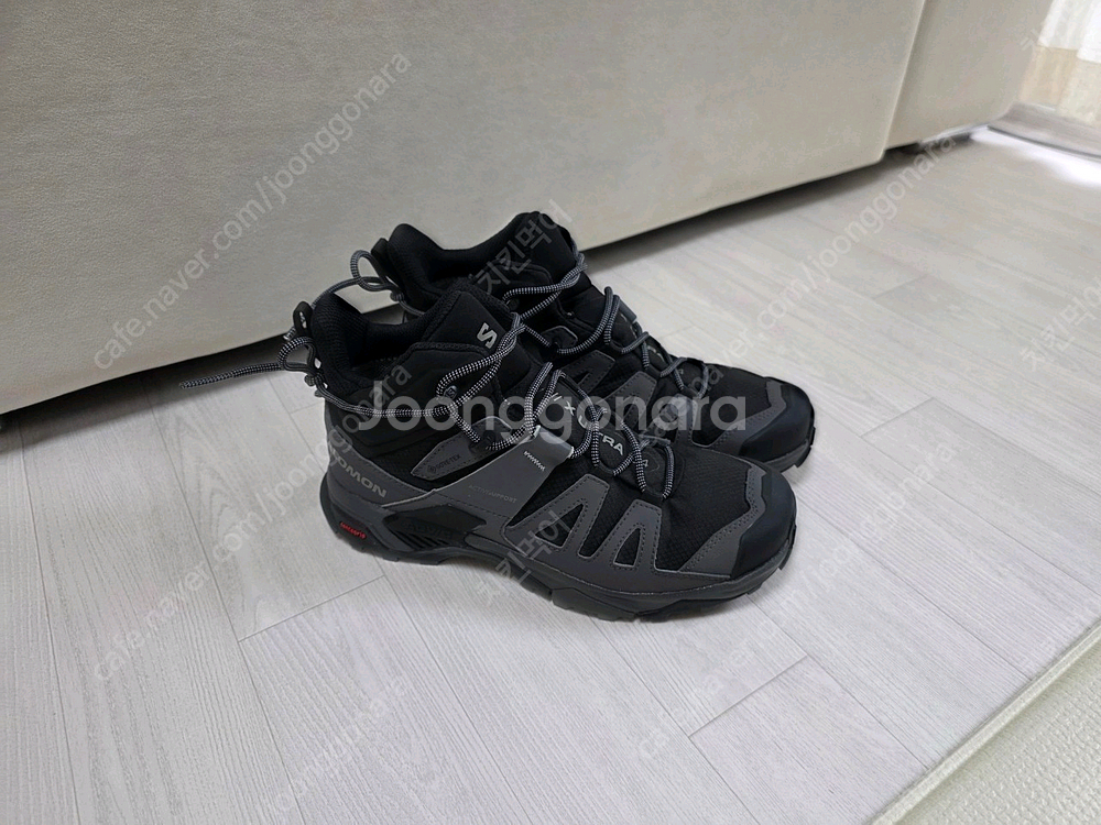 살로몬X울트라4 미드와이드 GTX 팝니다--1
