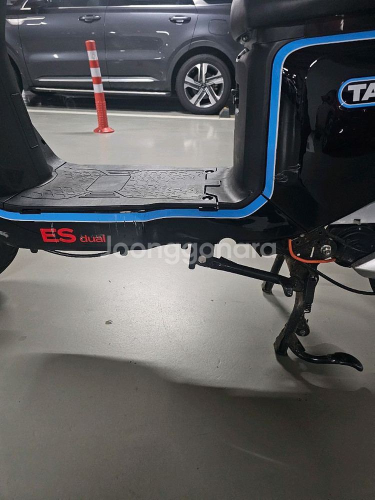 타우러스ES듀얼 60V 30암페아 배터리2개 팝니다.--6