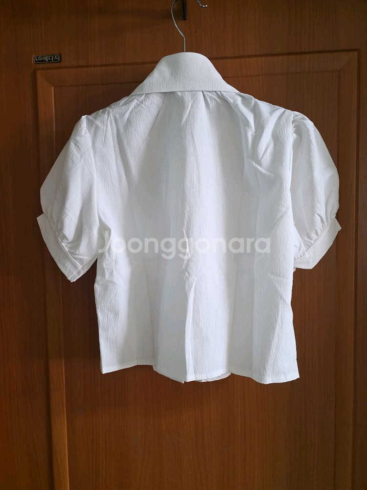 깔끔한 레이스주머니 퍼프벌룬소매 셔츠겸 블라우스--5