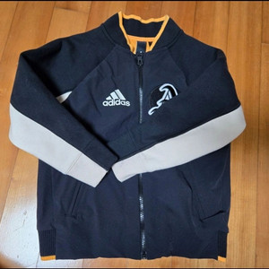 아디다스 키즈 점퍼 110 사이즈
