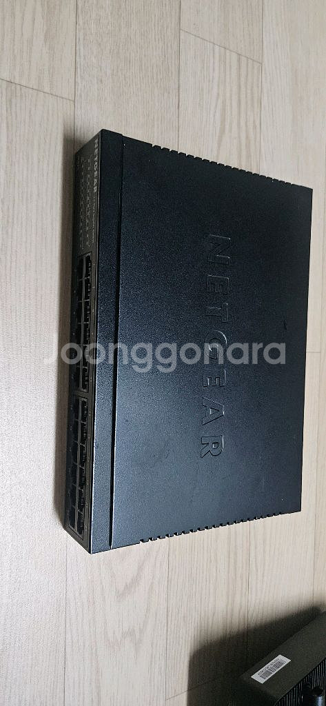 넷기어 스위칭허브--1