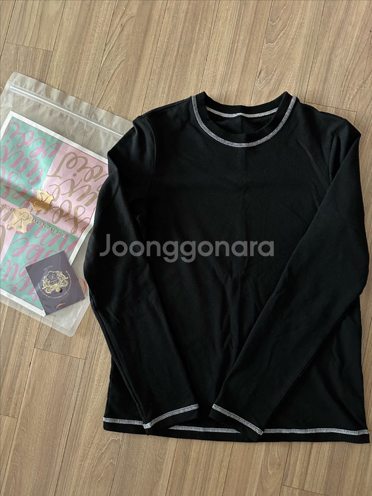 코스모폴리탄줄라이 컨페티티셔츠39000택포 lcvy--1