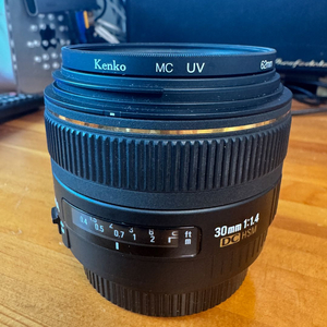 시그마 삼식이 30mm f1.4 EX DC 캐논