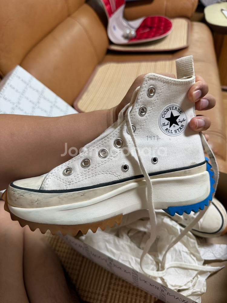 컨버스 런스타 하이크 탑 jw 앤더슨 콜라보 판매.--1