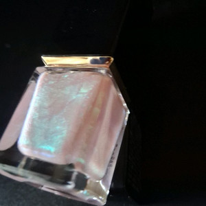 스쿠SUQQU한정네일 101번 빛의겹쳐짐백화점새제품미