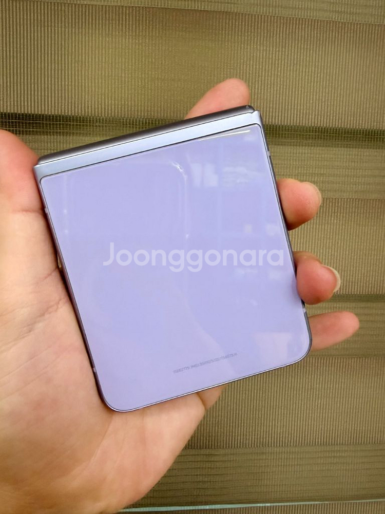 갤럭시Z플립3 라벤더 256기가 깨끗해요--1