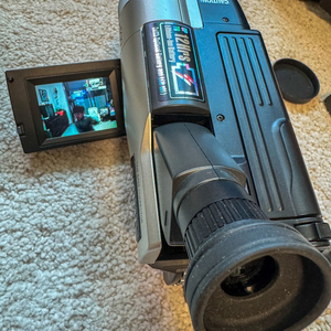 히타치 VM-E565LA 디지털 비디오 카메라 레코더