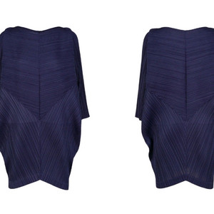 플리츠플리즈 트라이앵글 탑 네이비