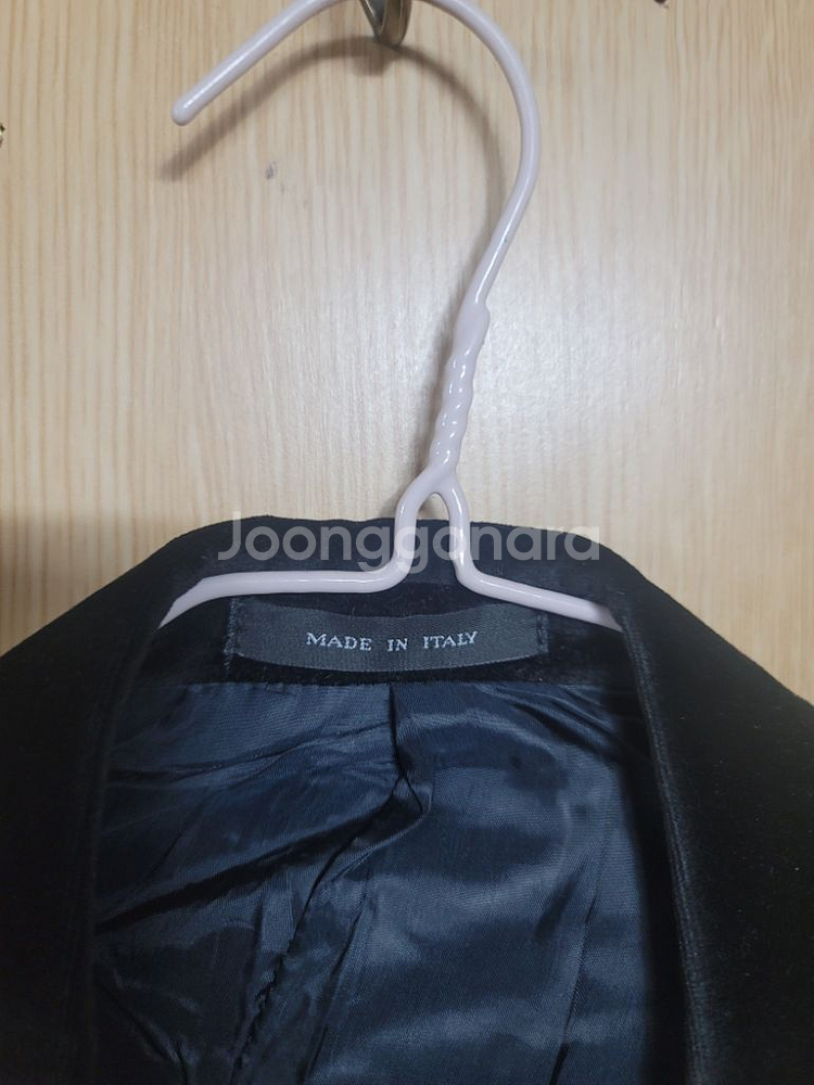 엠포리오아르마니 벨벳자켓 105--4