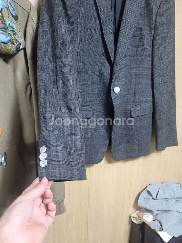 엠포리오아르마니 겨울자켓 105--2