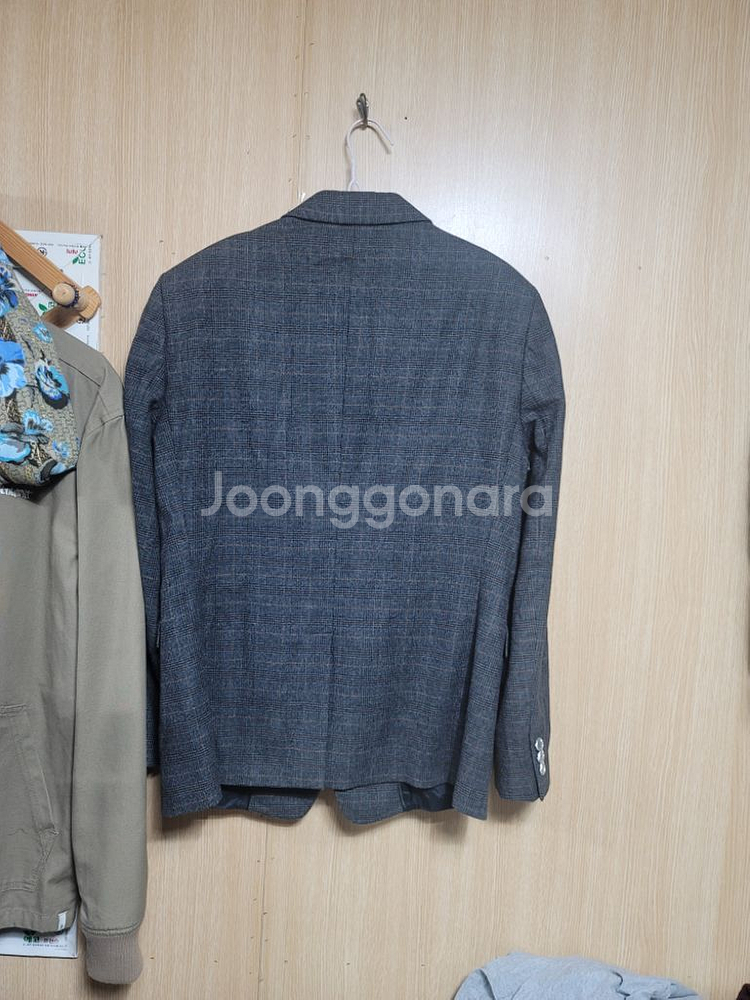 엠포리오아르마니 겨울자켓 105--4