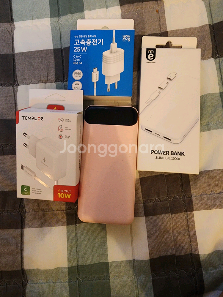 충전기 2개 새상품 , 보조배터리 2개--0