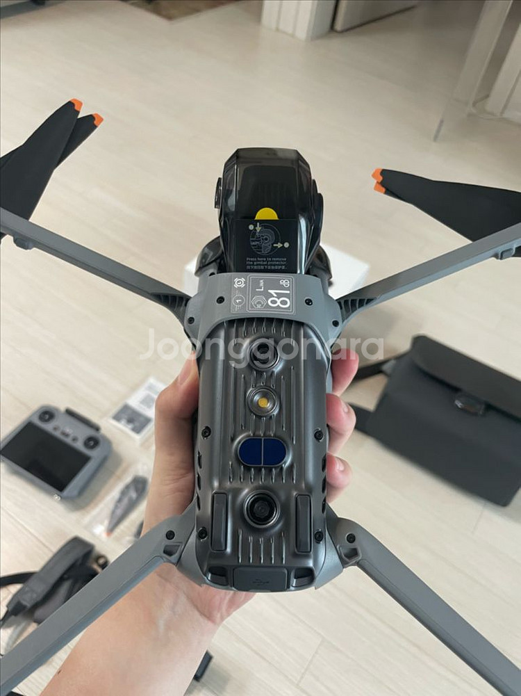 dji 매빅에어3 플라이모어 콤보--4