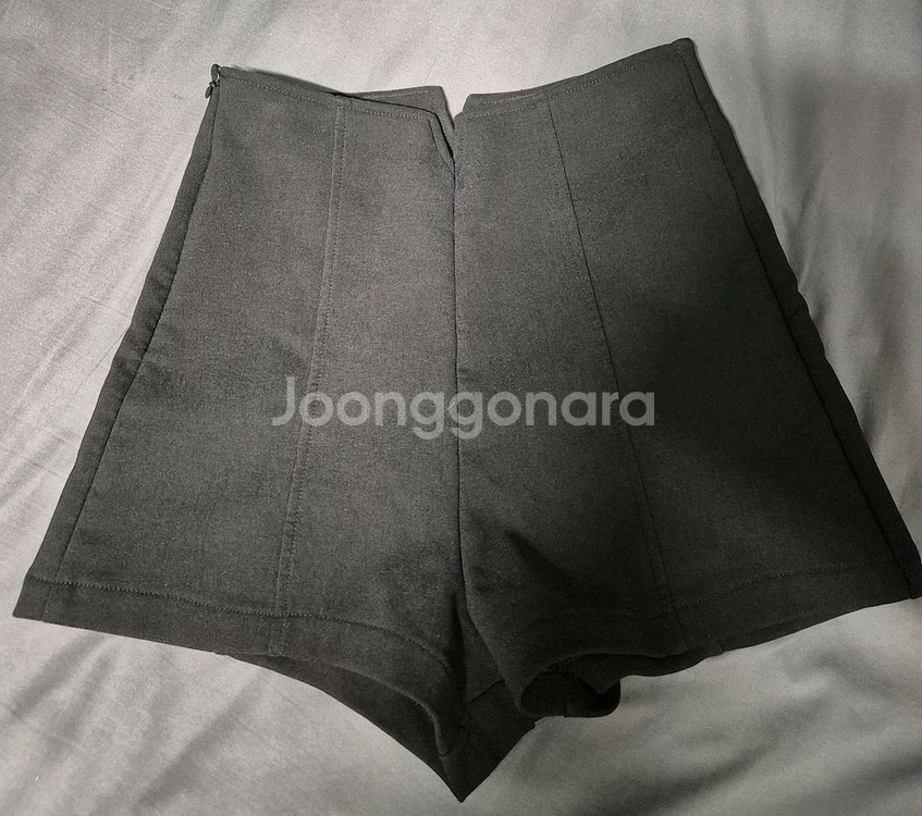 여성 블랙 반바지 M--0