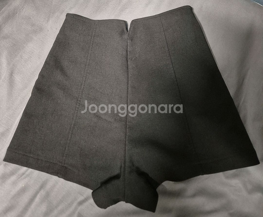 여성 블랙 반바지 M--1