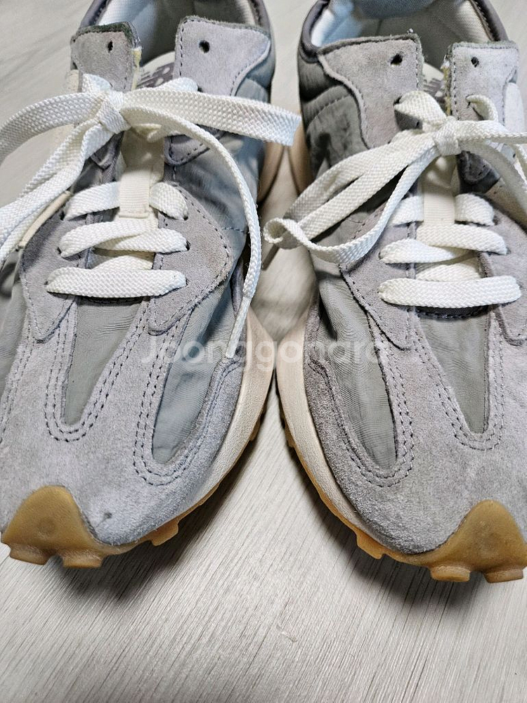 뉴발란스 327 245사이즈--1