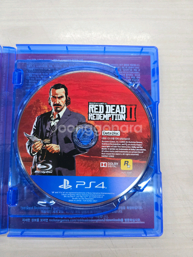 # 플스4(PS4) "레드 데드 리뎀션2" 판매합니다.--4
