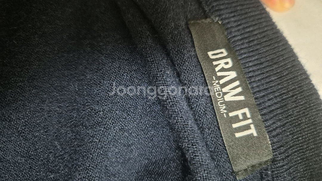 드로우핏 소프트 PBT 님블 브이넥 가디건--1