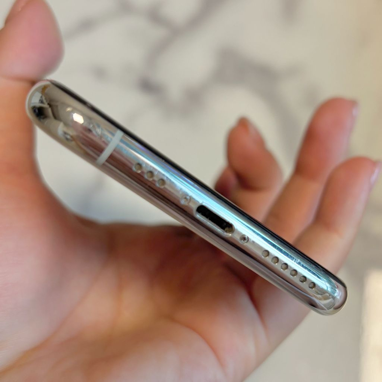 아이폰11프로 256 실버 이미지