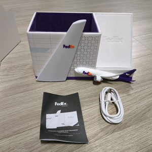 새상품) 무선충전 연필꽂이 (데스크 오거나이저)