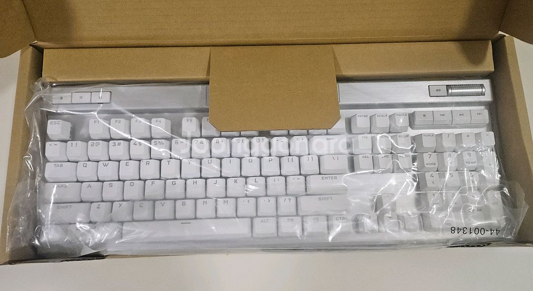 [새상품]커세어 K70 RGB PRO OPX 광적축 화--0