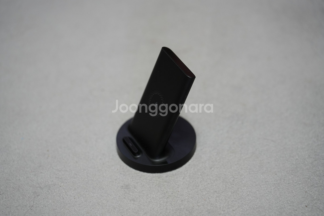 샤오미 스마트폰 무선충전기 9천원에 판매--0