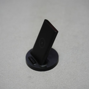 샤오미 스마트폰 무선충전기 9천원에 판매