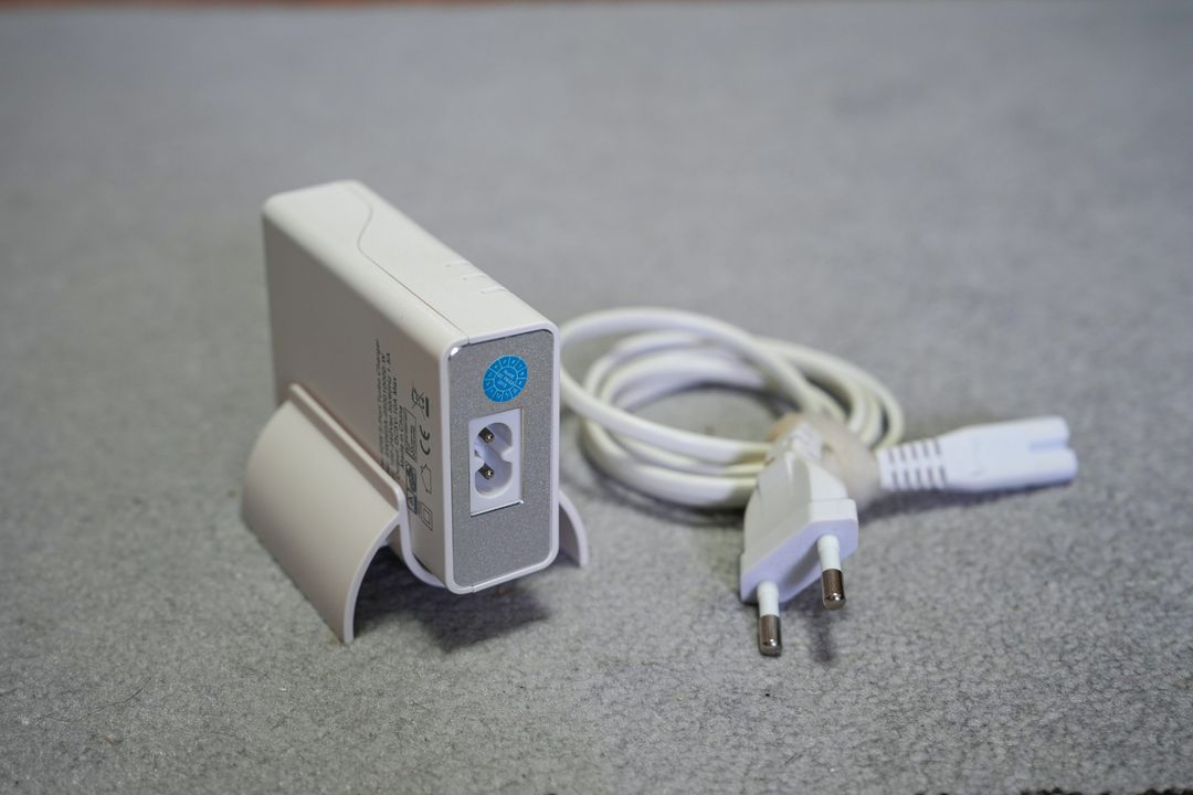 충전기 ( USB 5구 )를 1만원에 판매--1