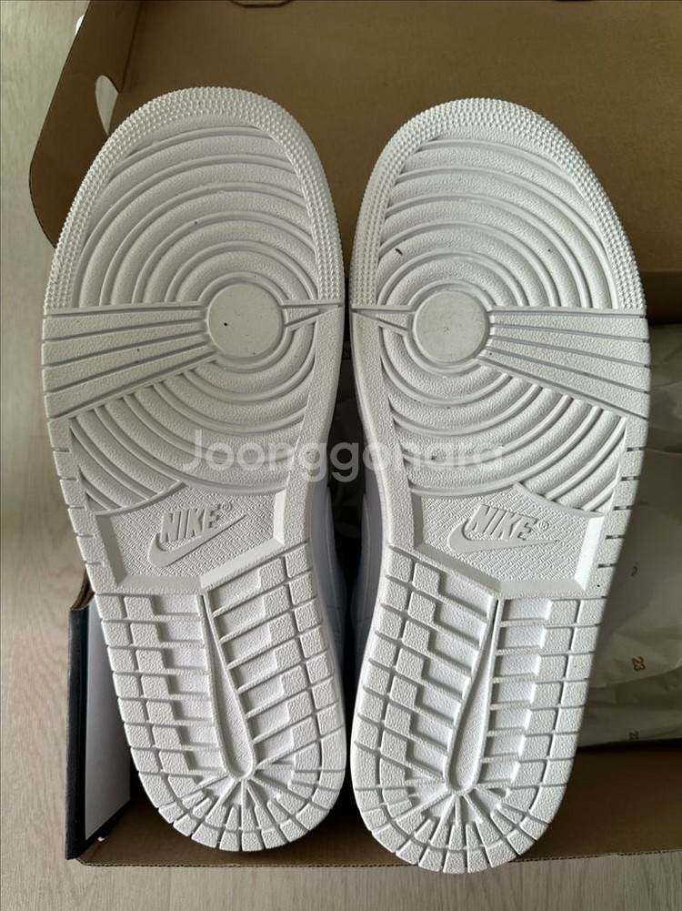 [285] 조던1 미드 트리플 화이트 2022--6