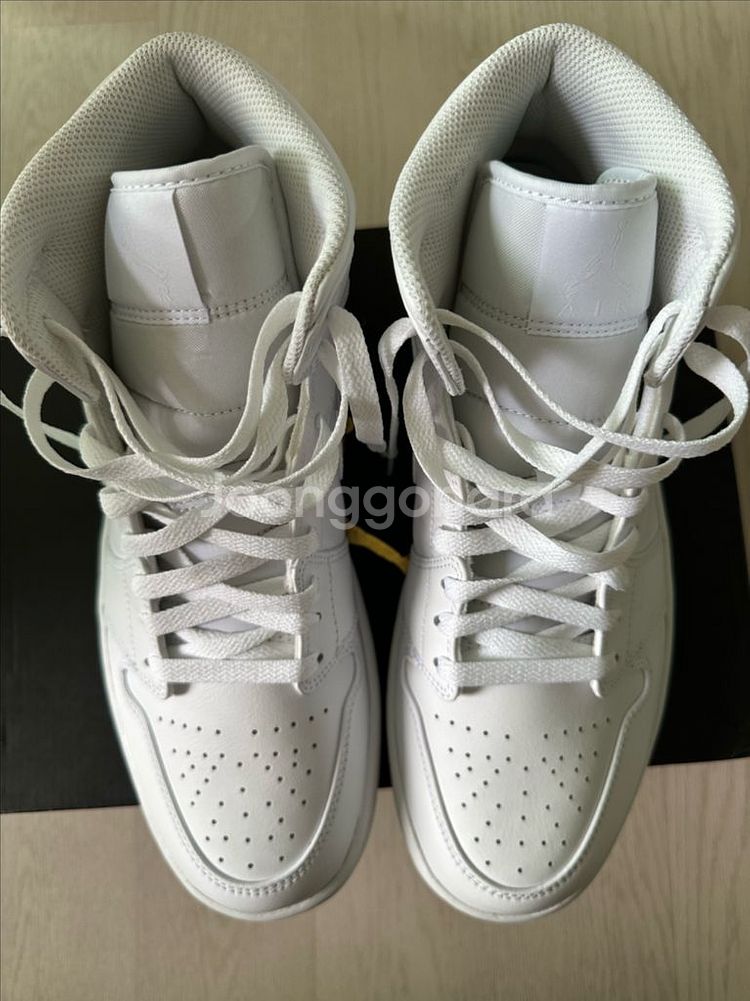 [285] 조던1 미드 트리플 화이트 2022--4