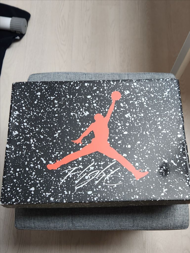 [270]조던 1 레트로 하이 OG 레어 에어 이미지